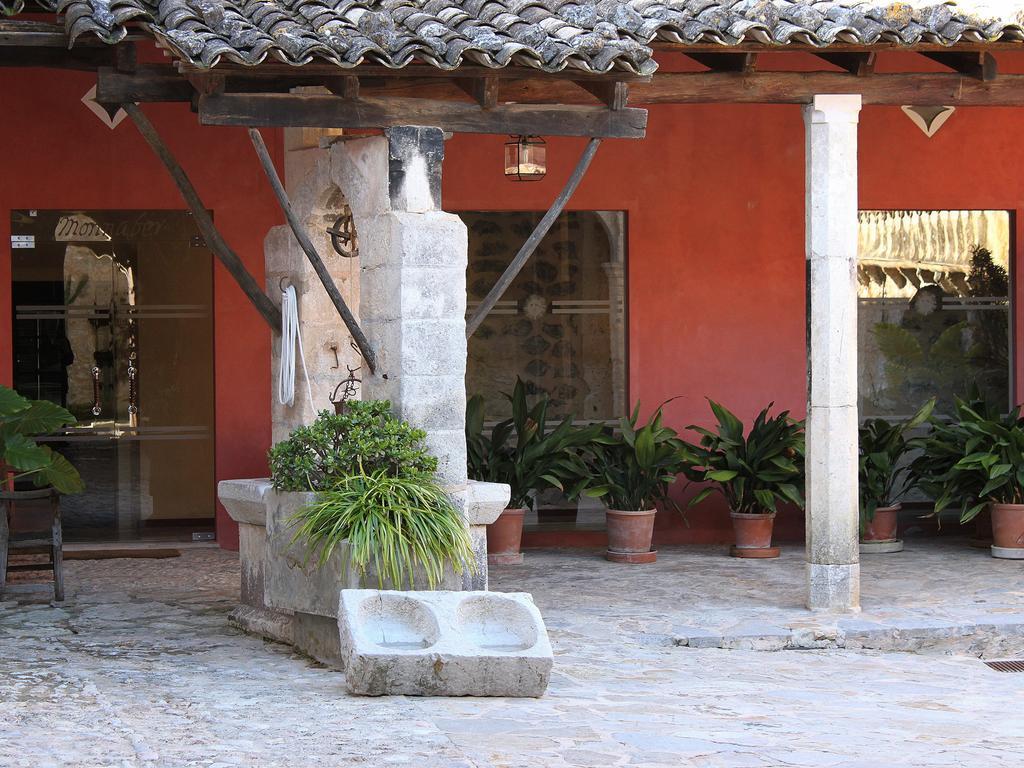Hotel Monnàber Vell Campanet Esterno foto