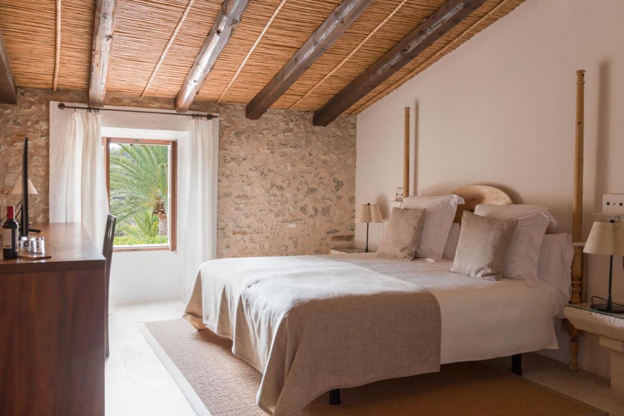 Hotel Monnàber Vell Campanet Esterno foto